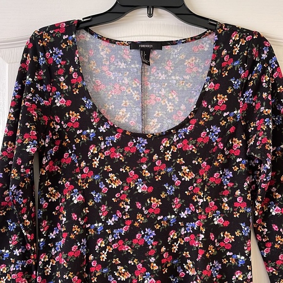 ✨SOLD✨Forever 21 Floral Print 3/4 Sleeve Dress - Picture 2 of 7